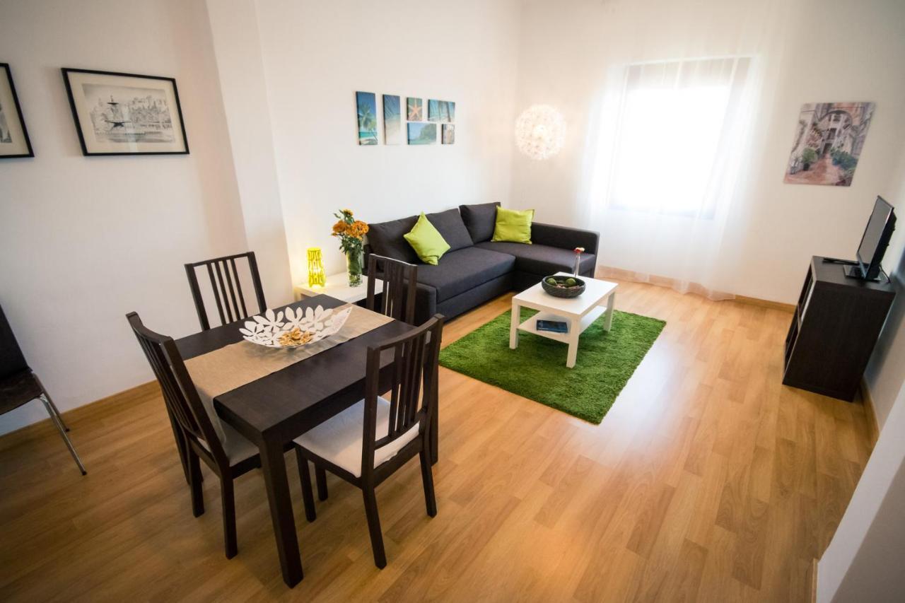Holidays2Malaga Heredia 3 Bedroom Opposite Malaga Port Kültér fotó